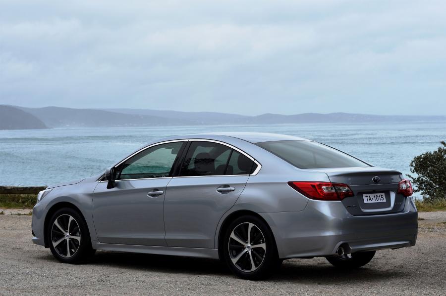  Subaru Legacy 2015 года  (ZA) (фото 6 из 16)